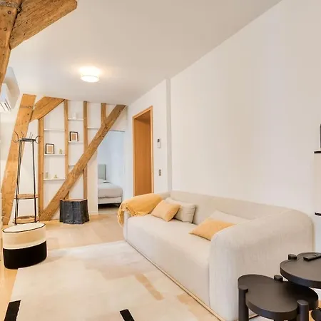 Appartement Cosy Duplex In The Heart Of Beaupassage *