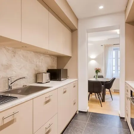 Cosy Duplex In The Heart Of Beaupassage *